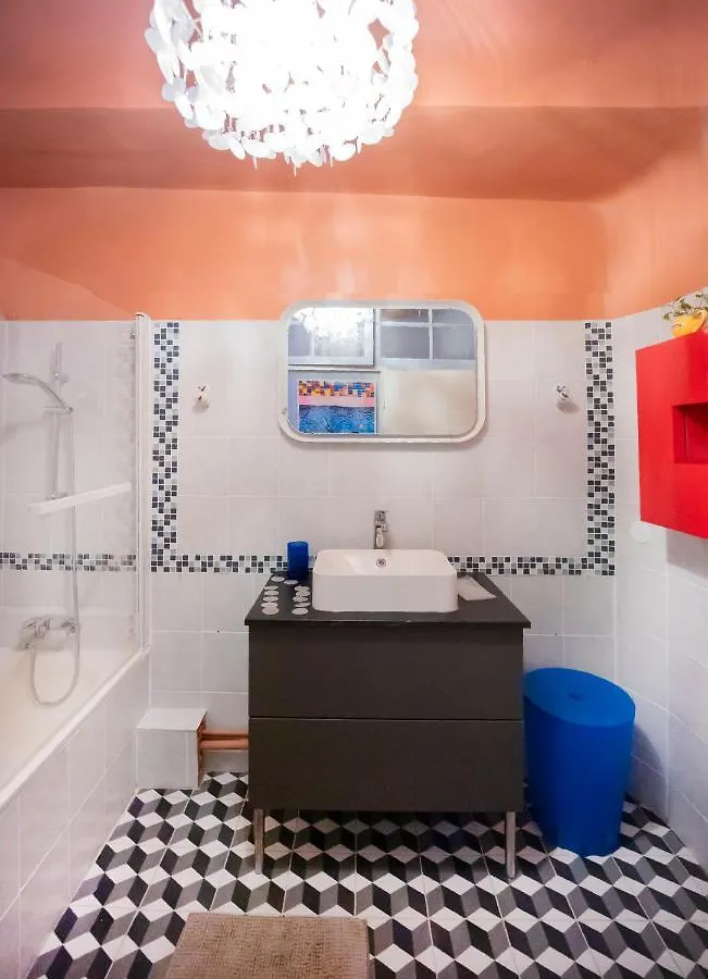 Tres Bel Appartement Avec Une Jolie Vue Dans Le Quartier Prise De Vauban Marseille Apartment