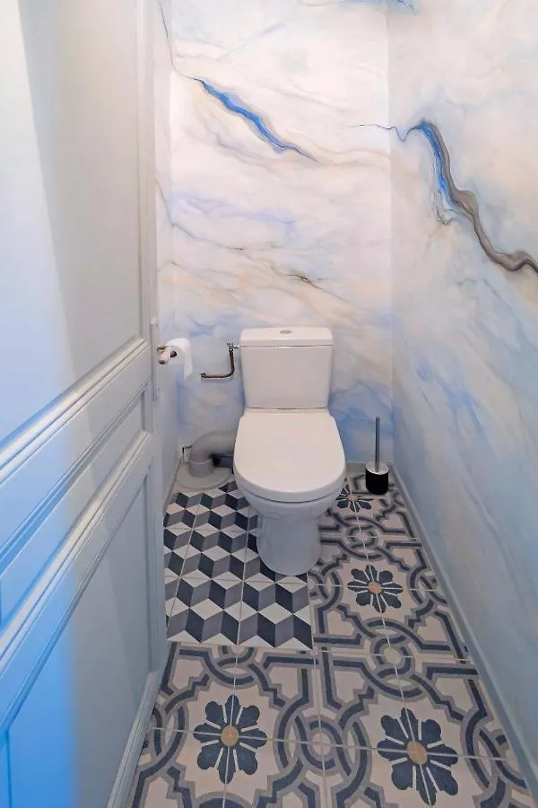 Apartment Tres Bel Appartement Avec Une Jolie Vue Dans Le Quartier Prise De Vauban Marseille