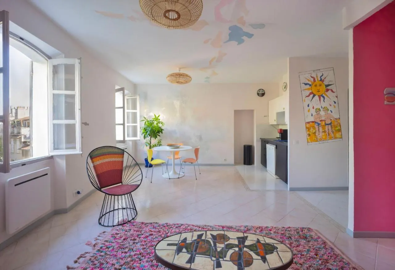 Apartment Tres Bel Appartement Avec Une Jolie Vue Dans Le Quartier Prise De Vauban Marseille