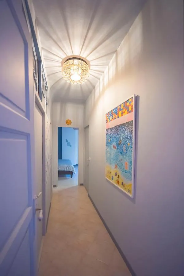 Tres Bel Appartement Avec Une Jolie Vue Dans Le Quartier Prise De Vauban Marseille 0*,  France