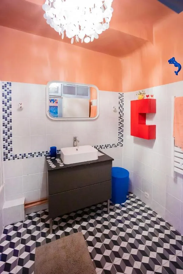 Tres Bel Appartement Avec Une Jolie Vue Dans Le Quartier Prise De Vauban Marseille