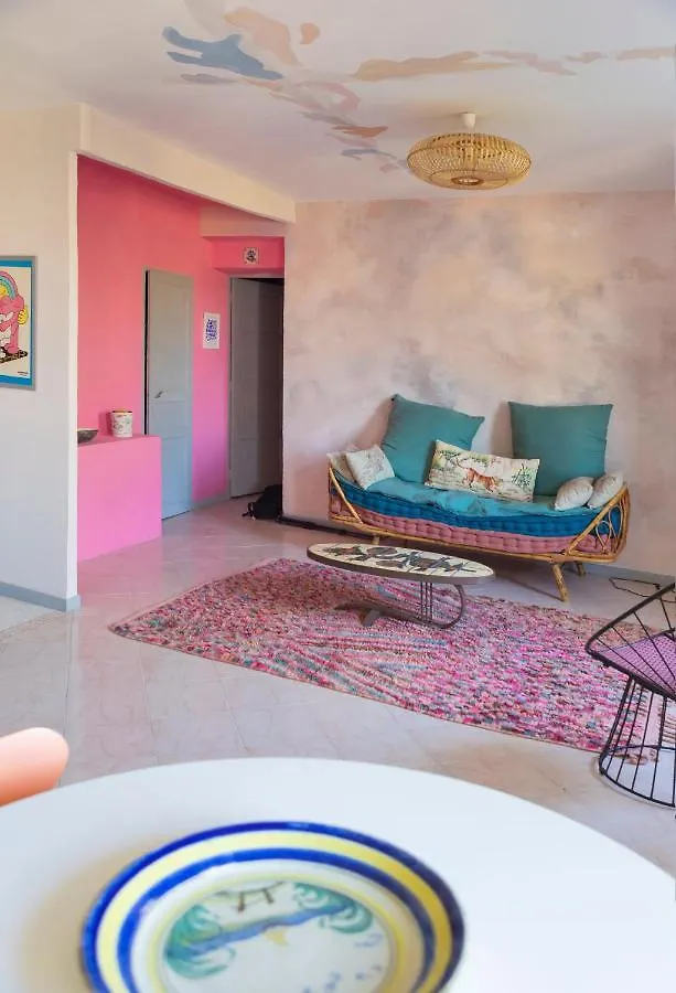 Tres Bel Appartement Avec Une Jolie Vue Dans Le Quartier Prise De Vauban Marseille Apartment