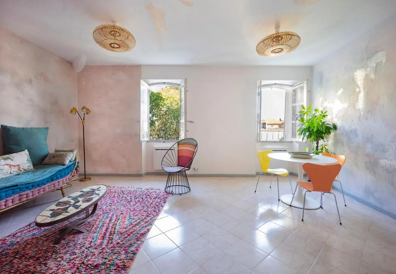Apartment Tres Bel Appartement Avec Une Jolie Vue Dans Le Quartier Prise De Vauban Marseille France